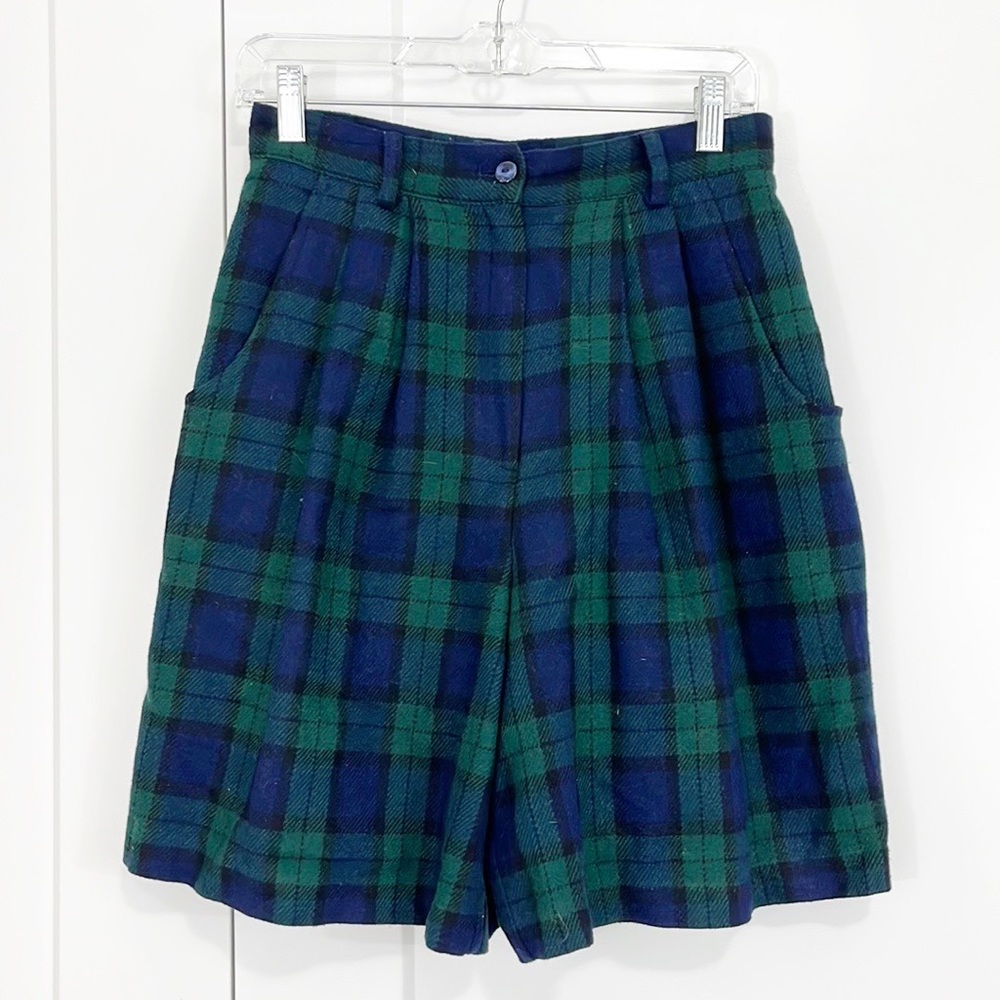 Vintage Savannah Size 8 Wool Green and Blue Plaid Bermuda Shorts with Pockets